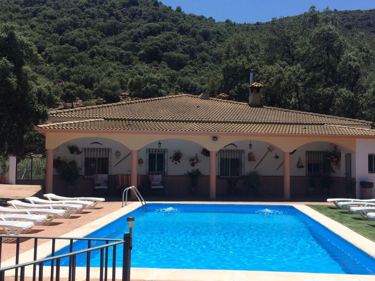 Villa La Quinta ปรีเอโก เด กอร์โดบา ภายนอก รูปภาพ